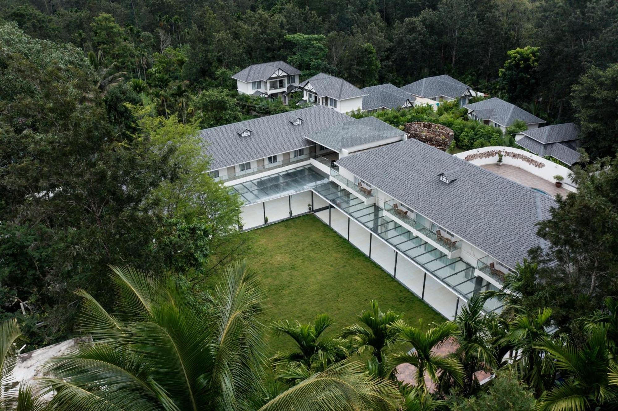 Inventree Aranya Resort & Spa 마디케리 외부 사진