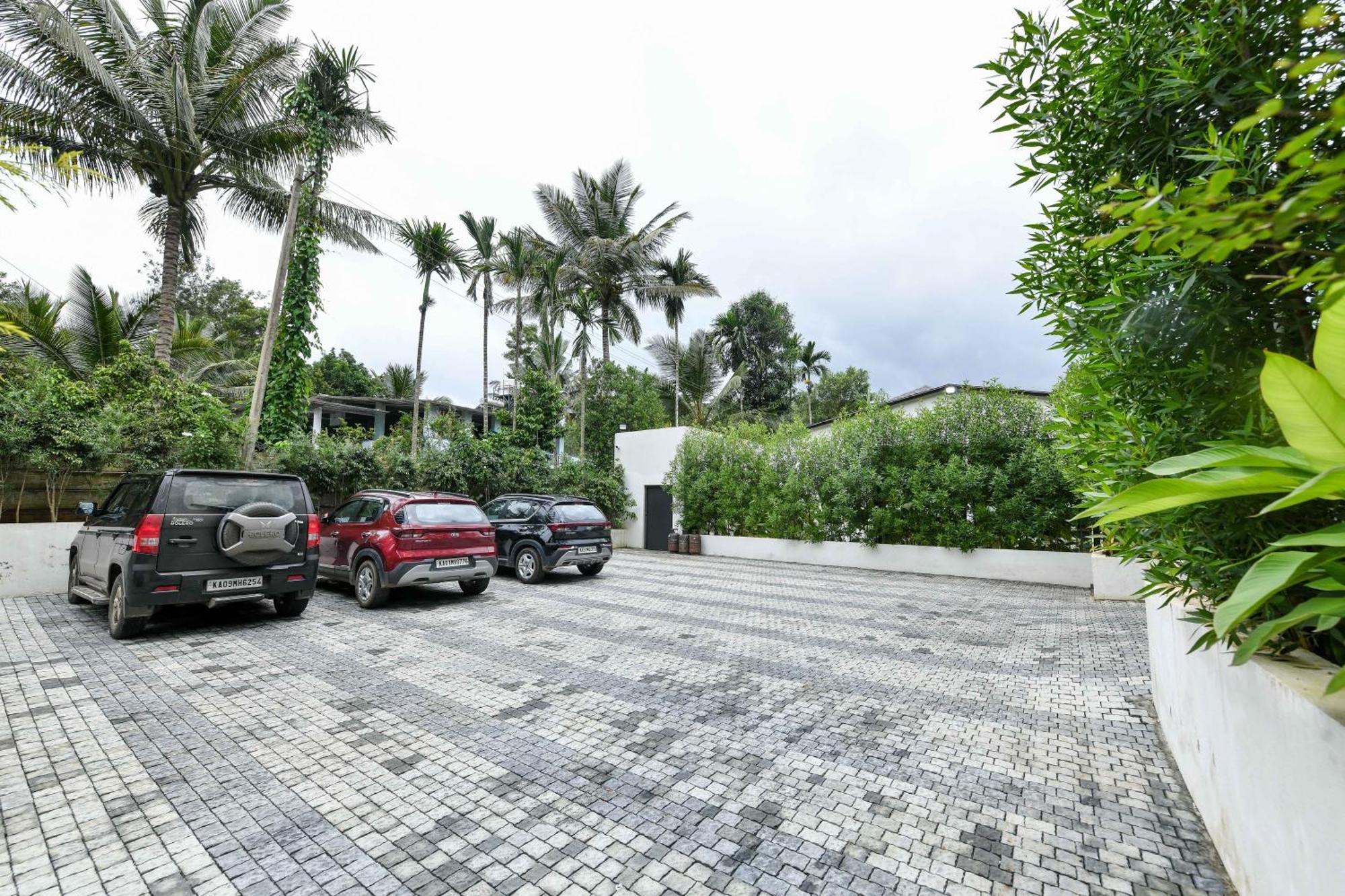 Inventree Aranya Resort & Spa 마디케리 외부 사진
